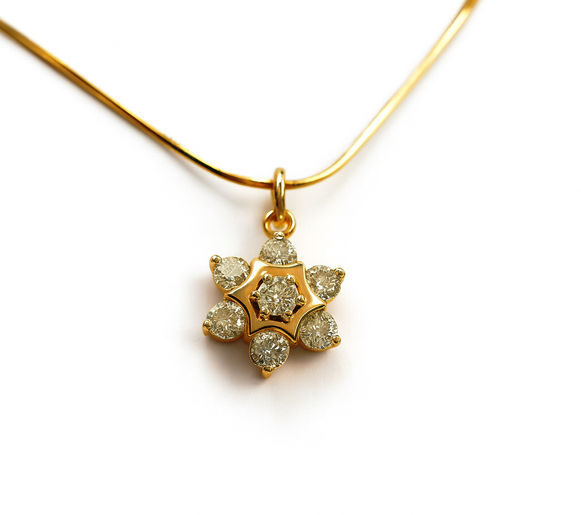 Beautiful 18 Kt Gold  Natural Diamond Pendant